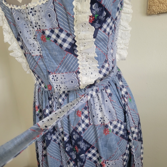 Lounge Craft | 70s Vintage Americana Patchwork Tie Waist Maxi Dress - Picture 4 of 11